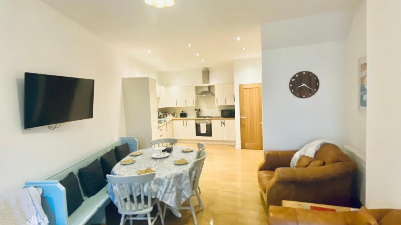 The Bonting Beautiful Three Bed Townhouse Near Harbour And Beach Torquay Exterior foto
